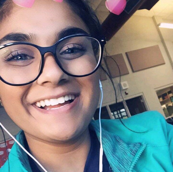 Meet your Posher, Rohama - Picture 1 of 1